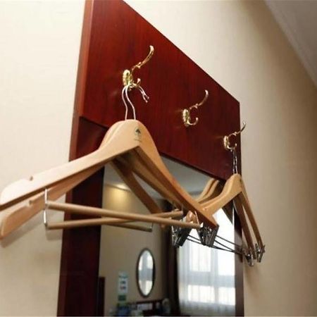 Greentree Alliance Beijing Film Academy Hotel Екстериор снимка