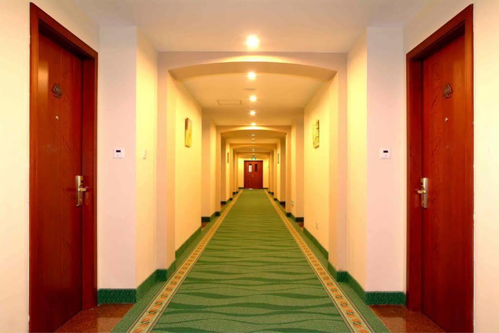 Greentree Alliance Beijing Film Academy Hotel Екстериор снимка