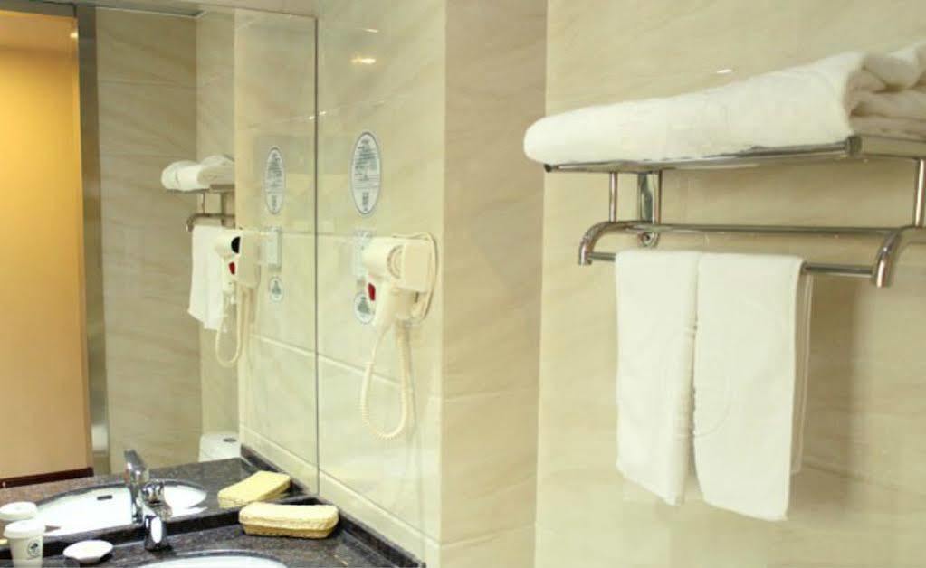 Greentree Alliance Beijing Film Academy Hotel Екстериор снимка