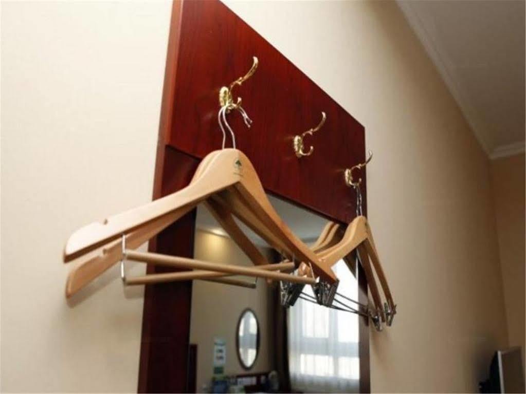 Greentree Alliance Beijing Film Academy Hotel Екстериор снимка